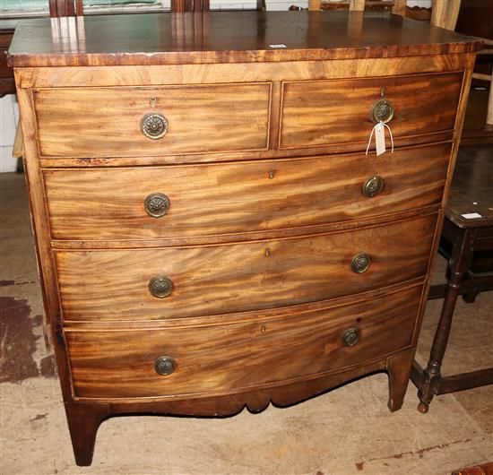 Regency mahogany bow-fronted chest of drawers